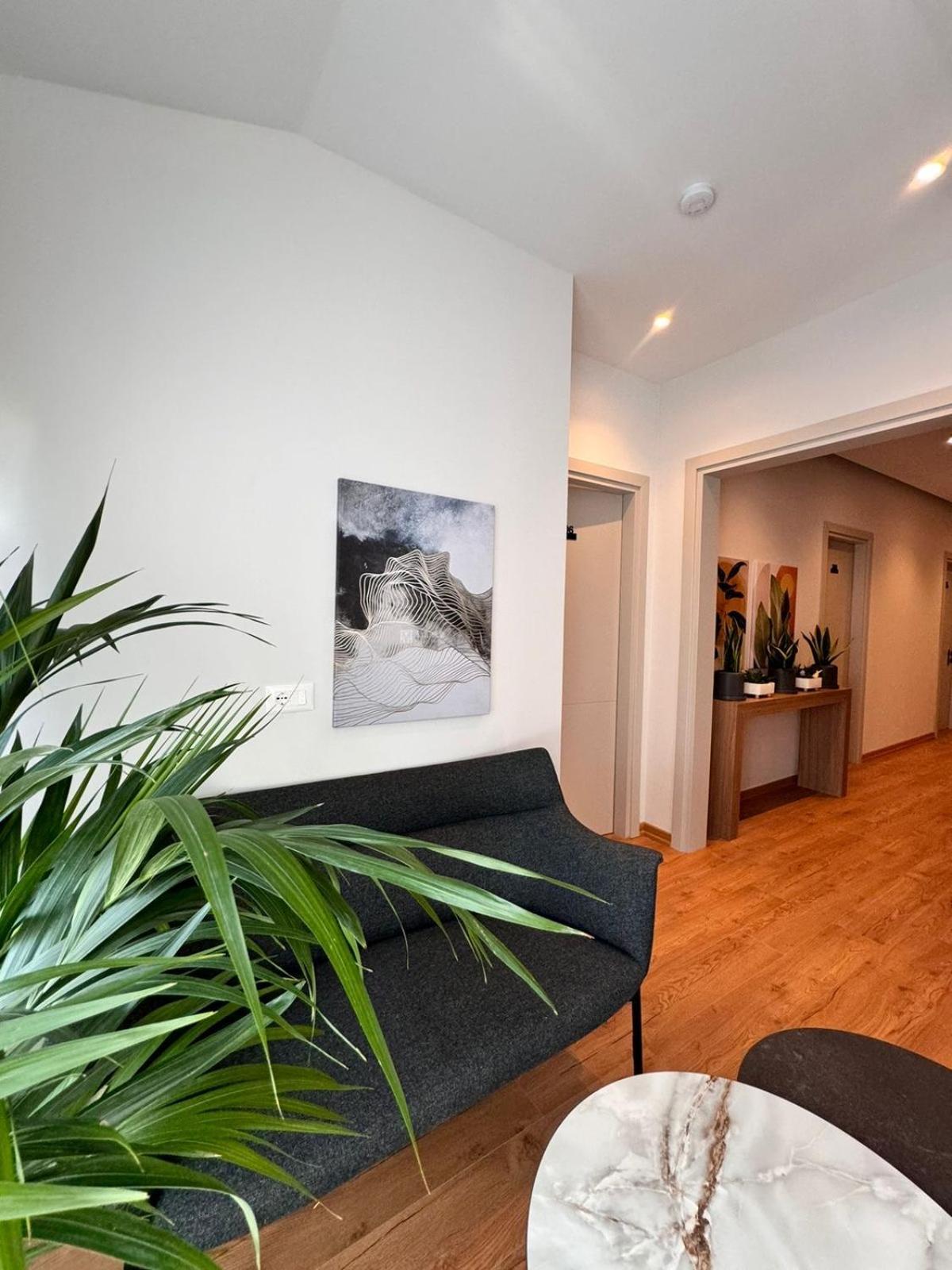Izi Boutique Apartment Tirana Exterior photo