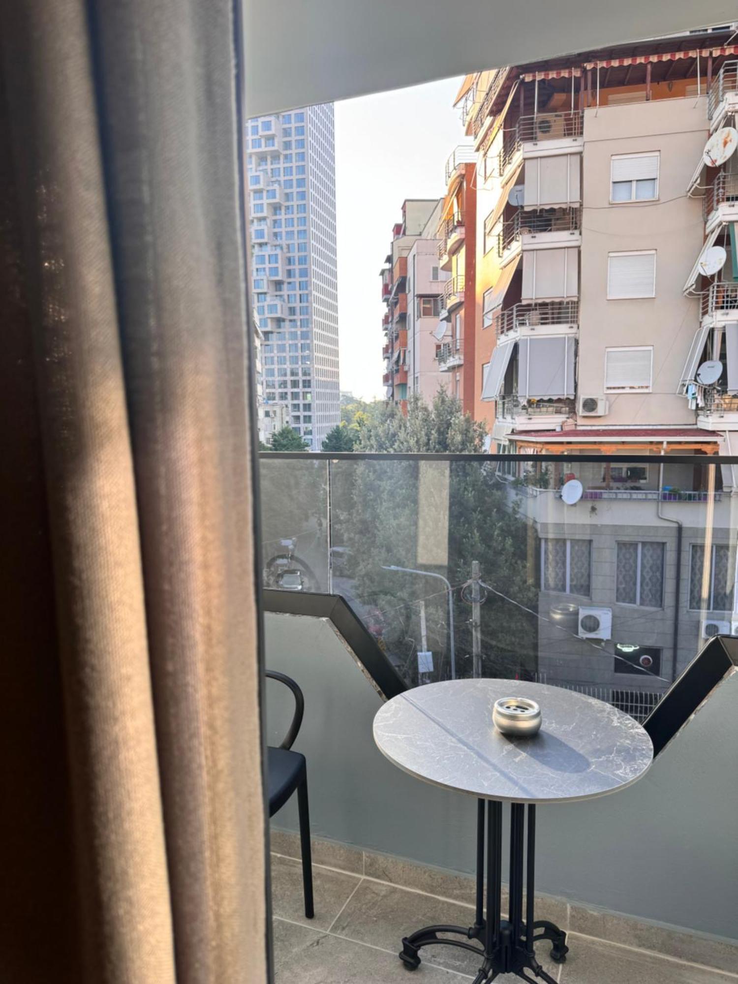 Izi Boutique Apartment Tirana Exterior photo
