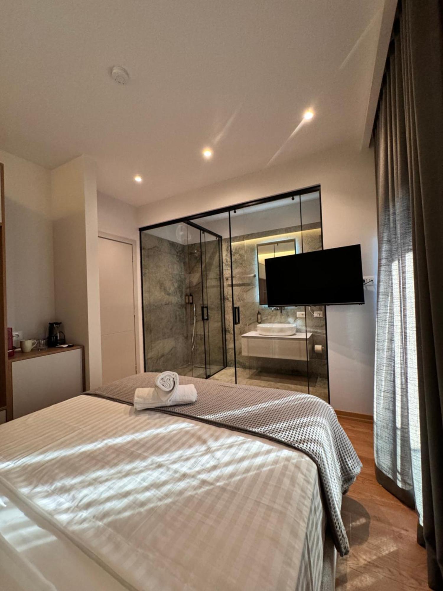 Izi Boutique Apartment Tirana Exterior photo