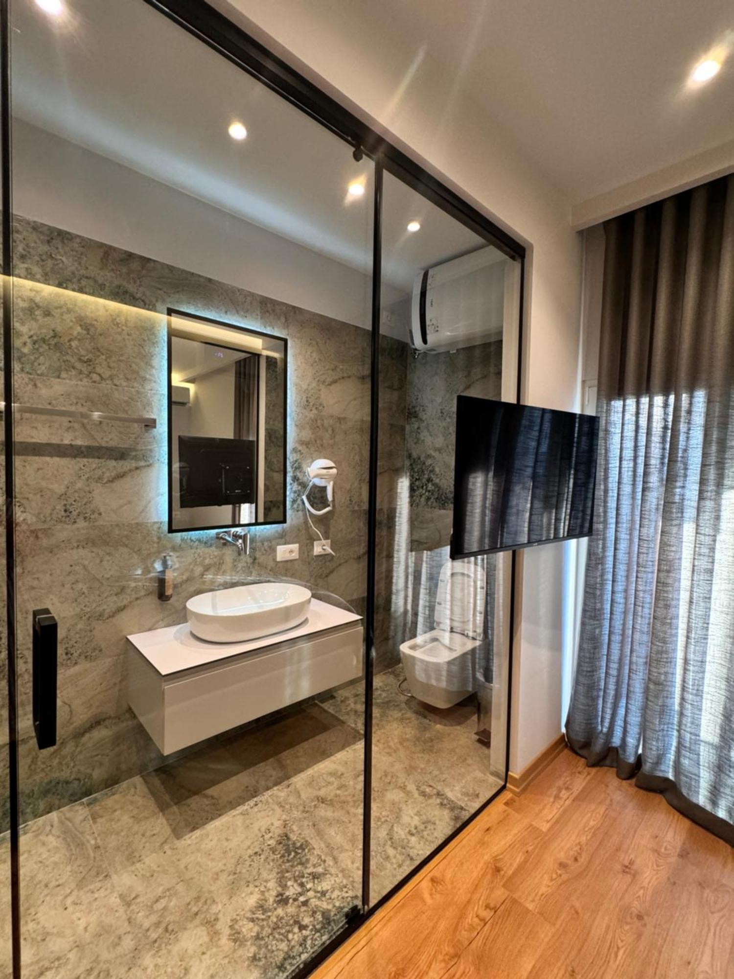 Izi Boutique Apartment Tirana Exterior photo